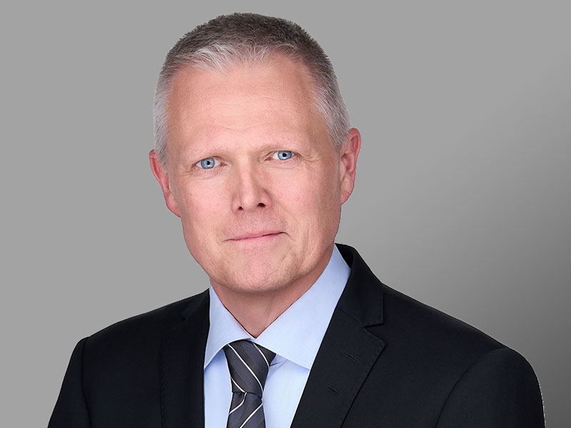 Headshot of Henrik Nielsen